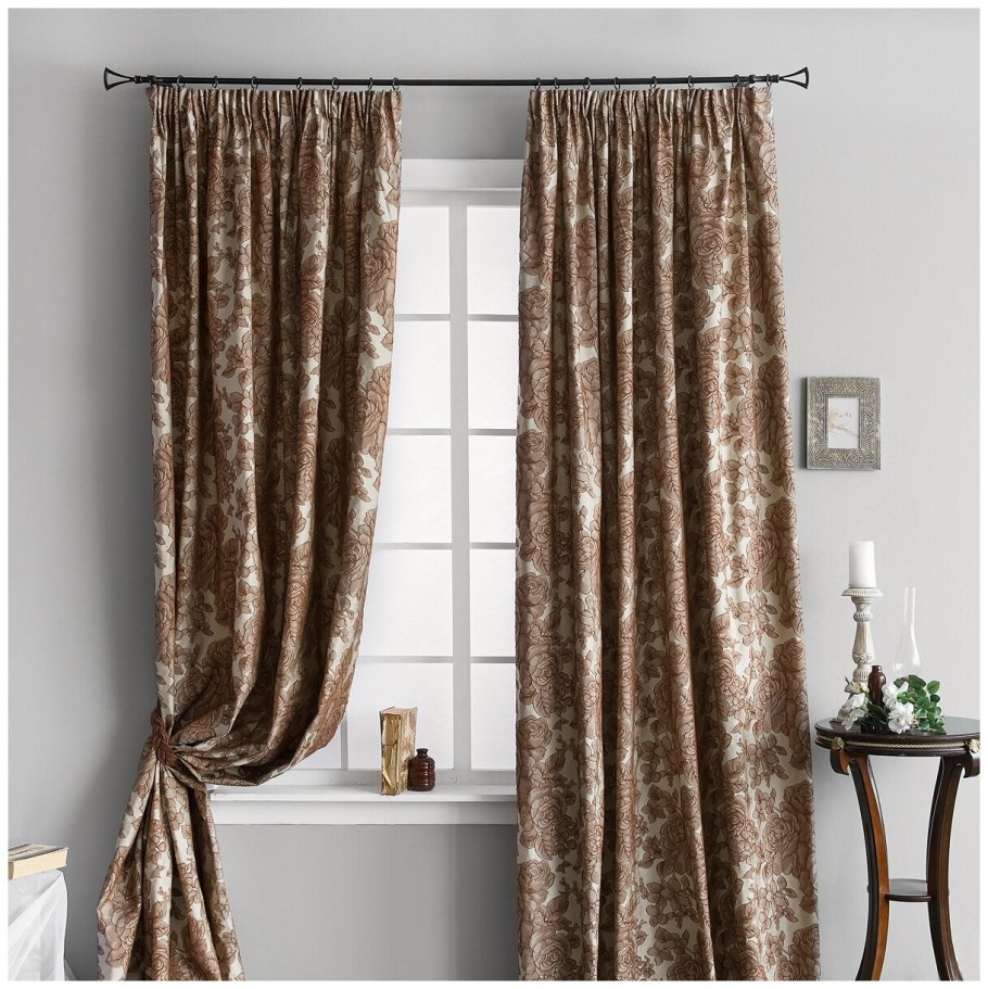 Коричневые портьеры