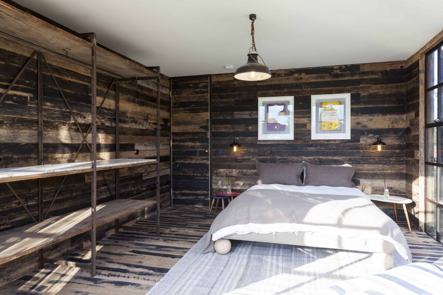 Отделка бани горбылем