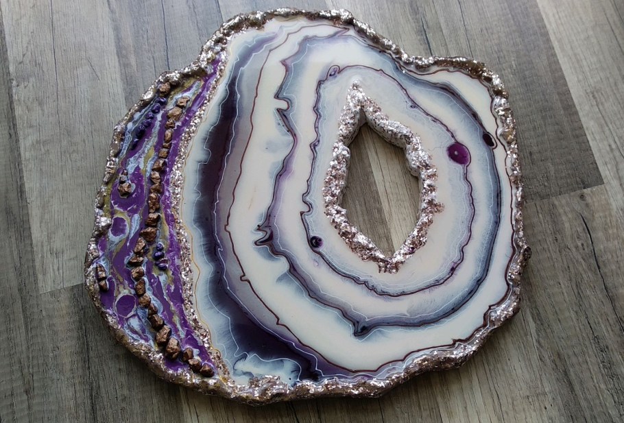 Жеода гематит