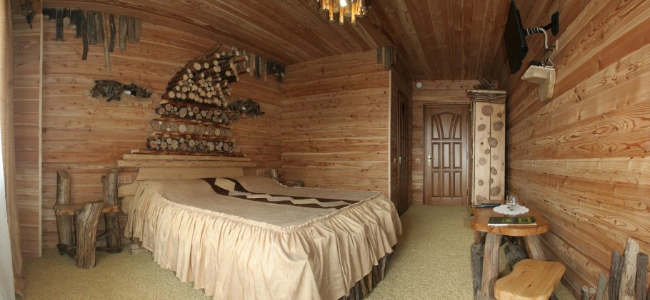 Отделка необрезной доской