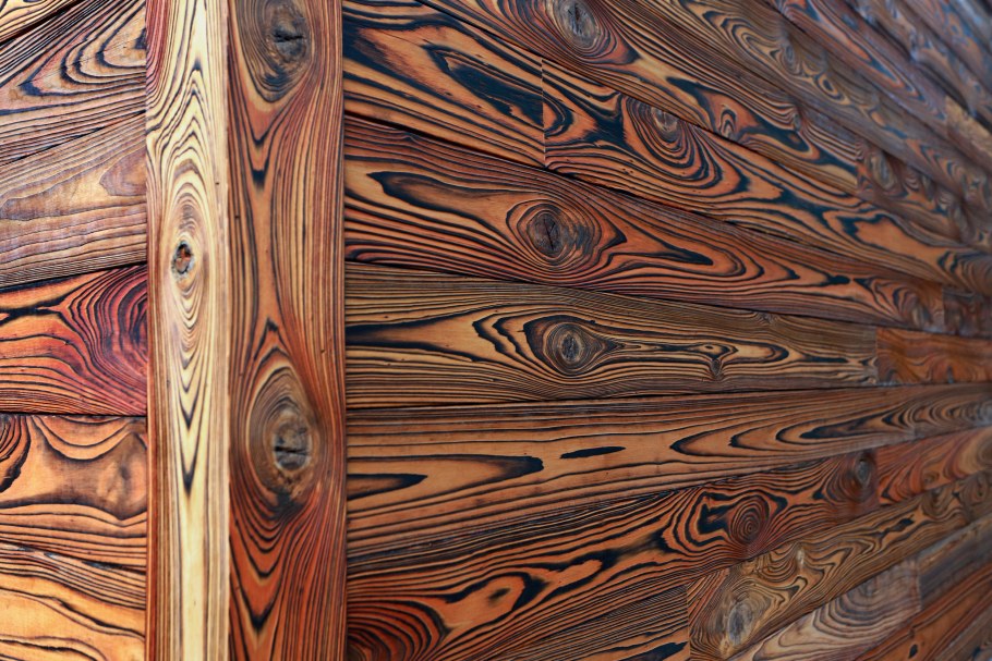 Брашированный блок Хаус