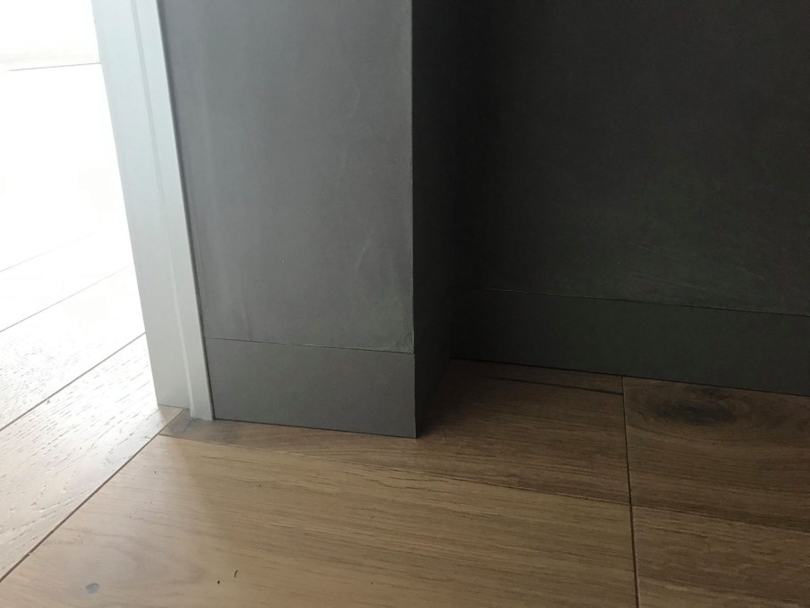 Плинтус Инвизибл Софья