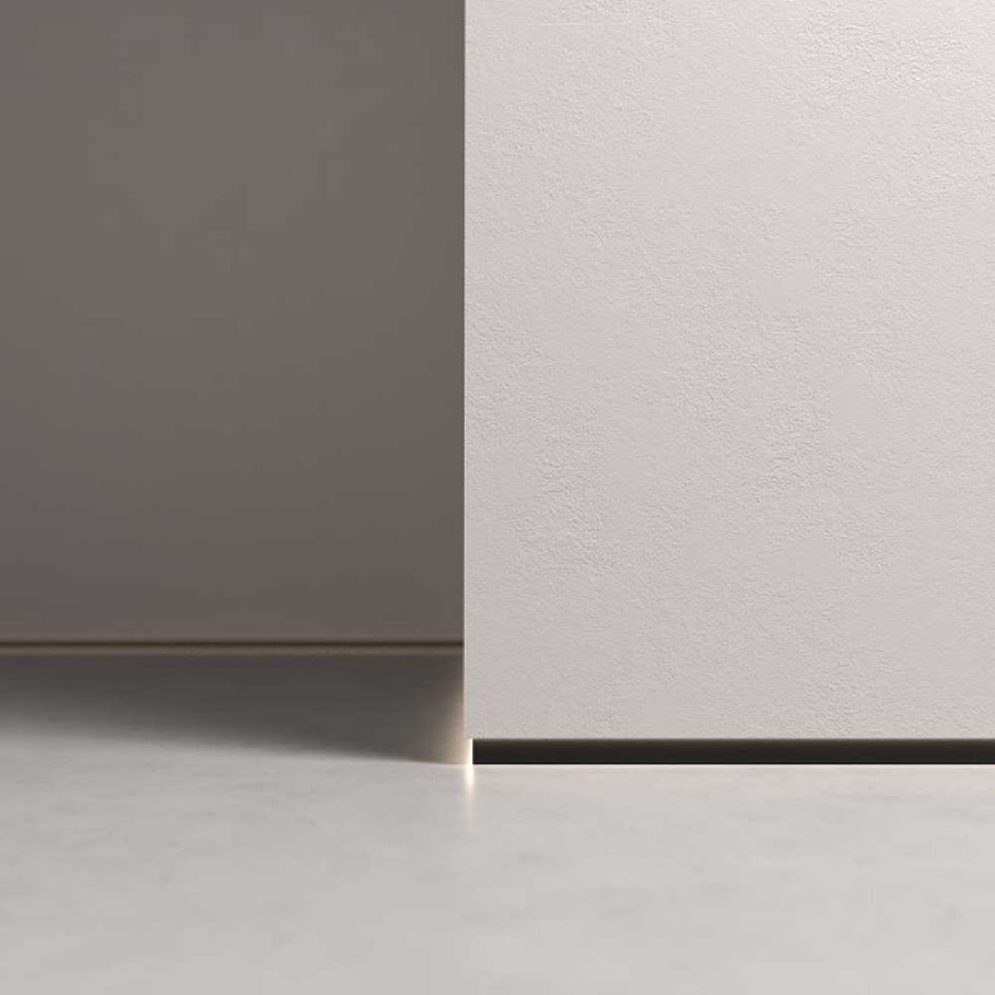 Плинтус Ликорн с-02.2 теневой профиль