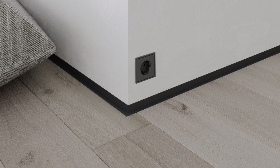 Щелевой микроплинтус