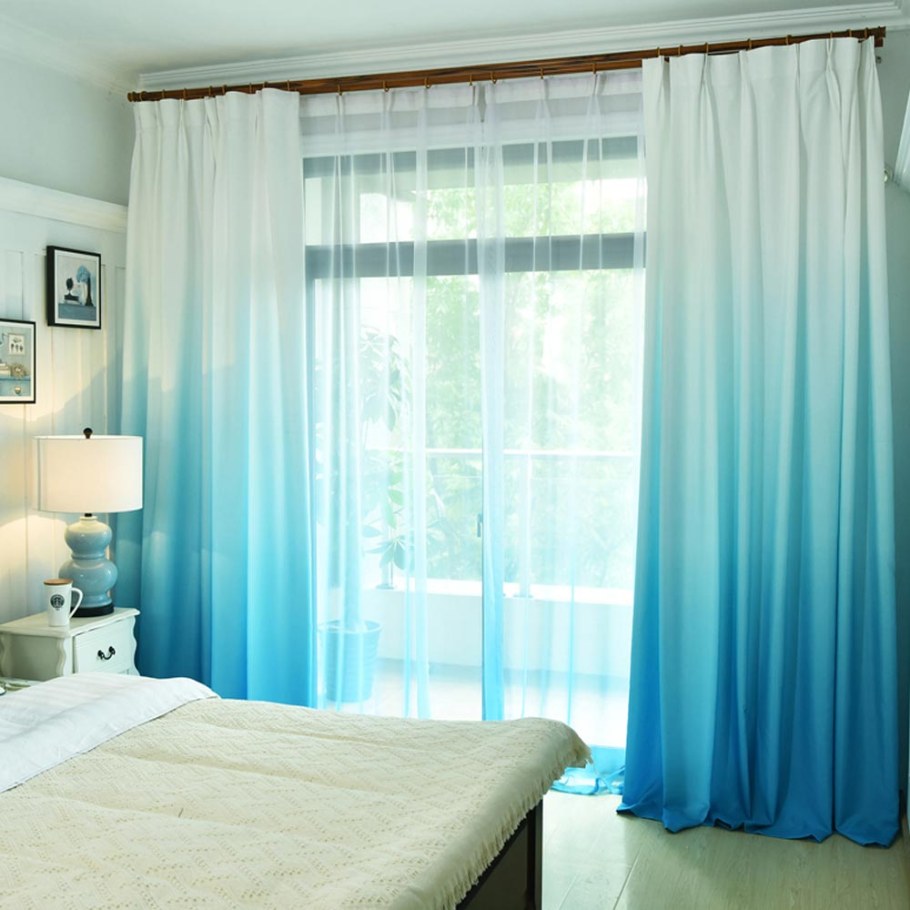 Яркие шторы в спальню