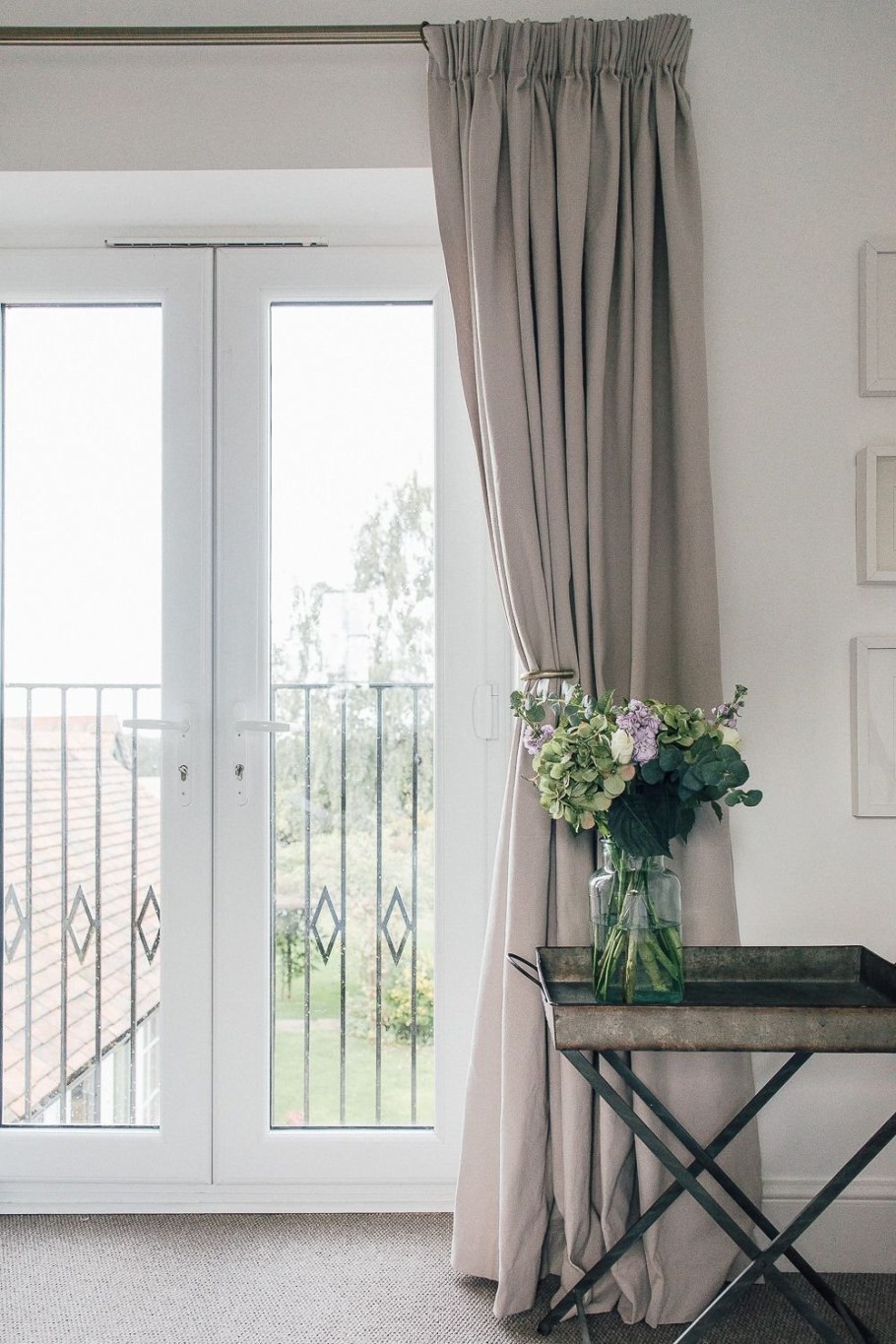 Шторы на французское окно