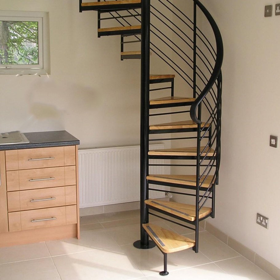 Лестница на мансарду