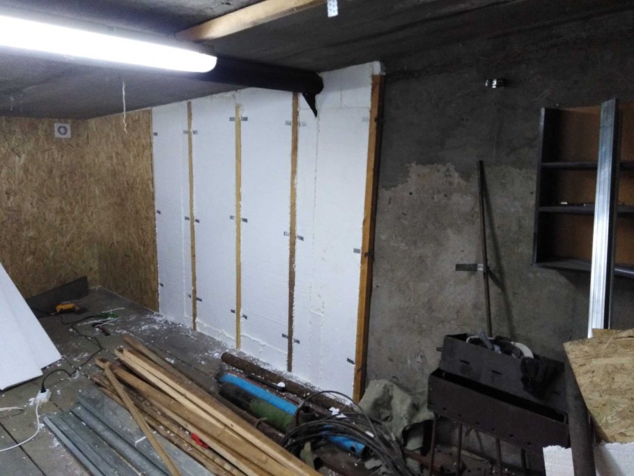 Обшивка стен в гараже