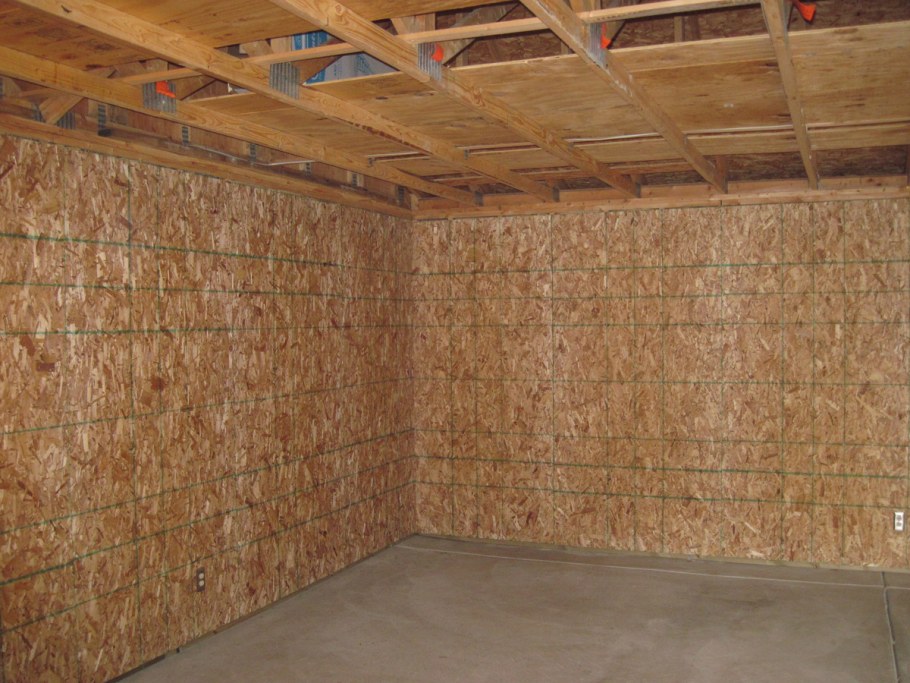 Отделка гаража ОСП