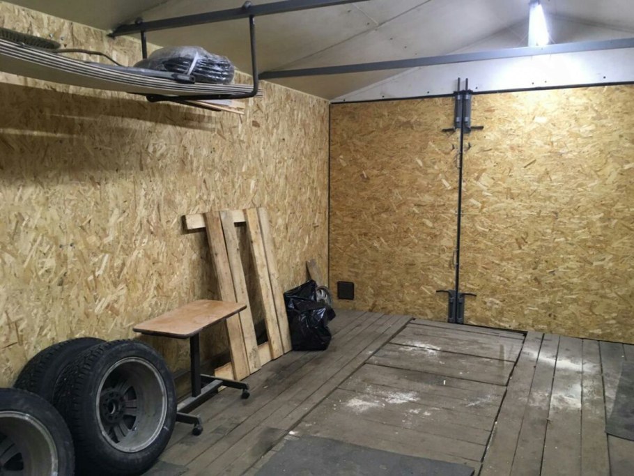 Обшивка стен в гараже