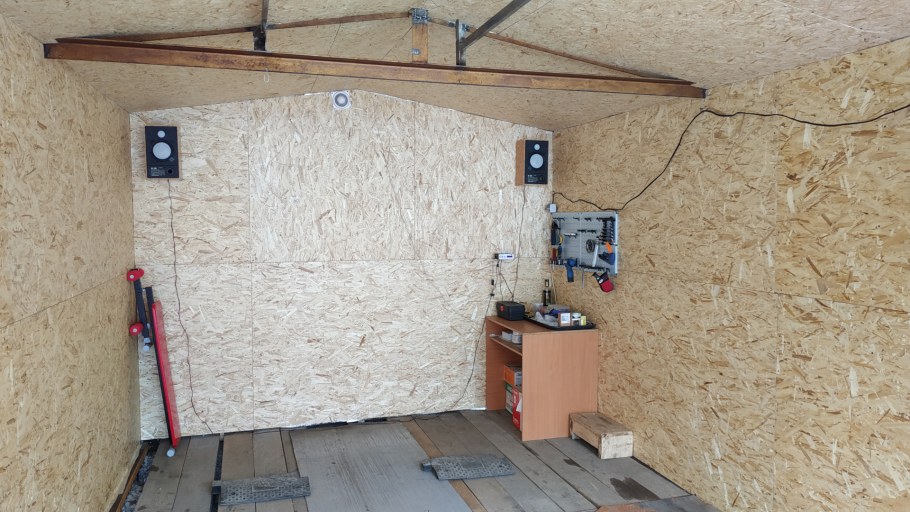 Обшиваем гараж изнутри ОСБ пошагово