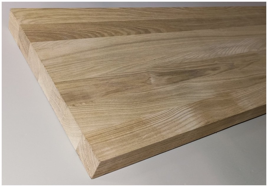 Дальневосточный ясень цельноламельный