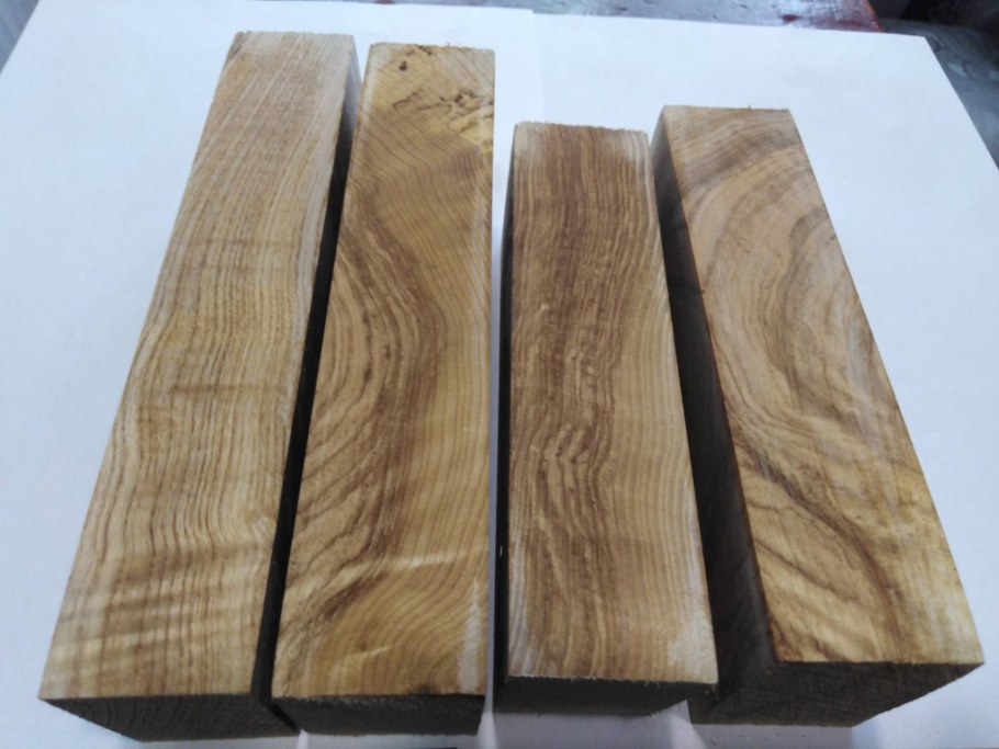 Ясень древесина