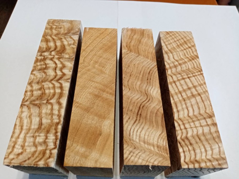 Дерево ясень тамо