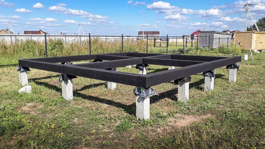 Железобетонные сваи для фундамента