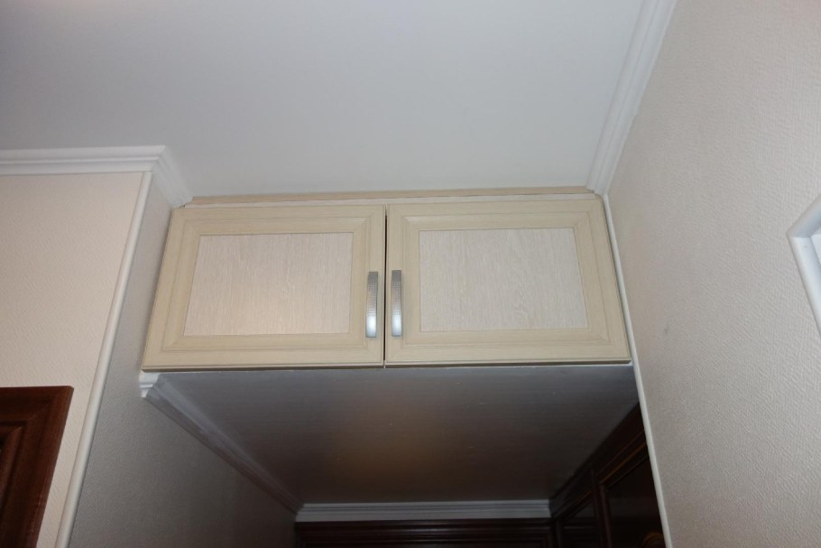 Антресоли в коридоре