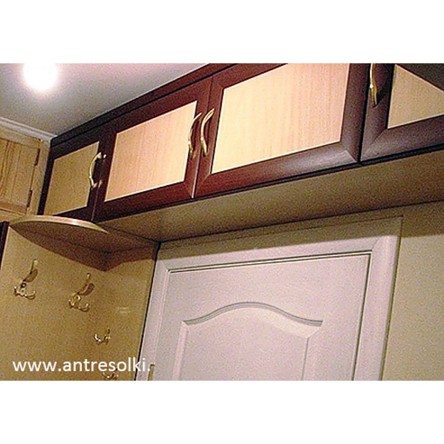 Подвесные антресоли в прихожую