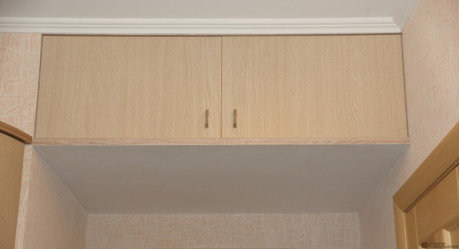 Раздвижные дверцы для антресолей