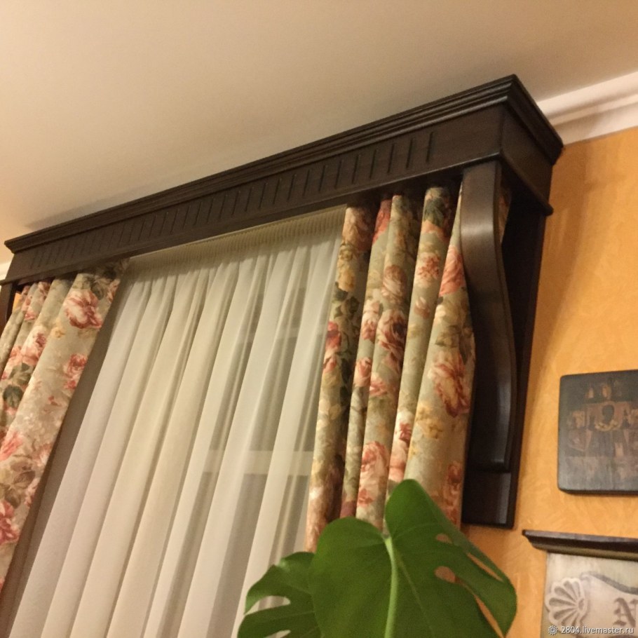Современные деревянные карнизы для штор