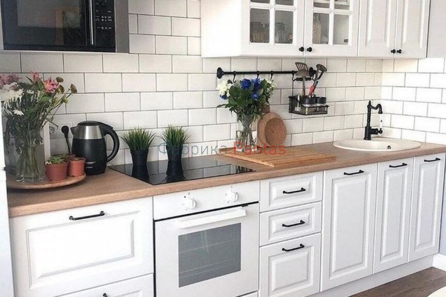 Сканди кухня белая с деревянной столешницей