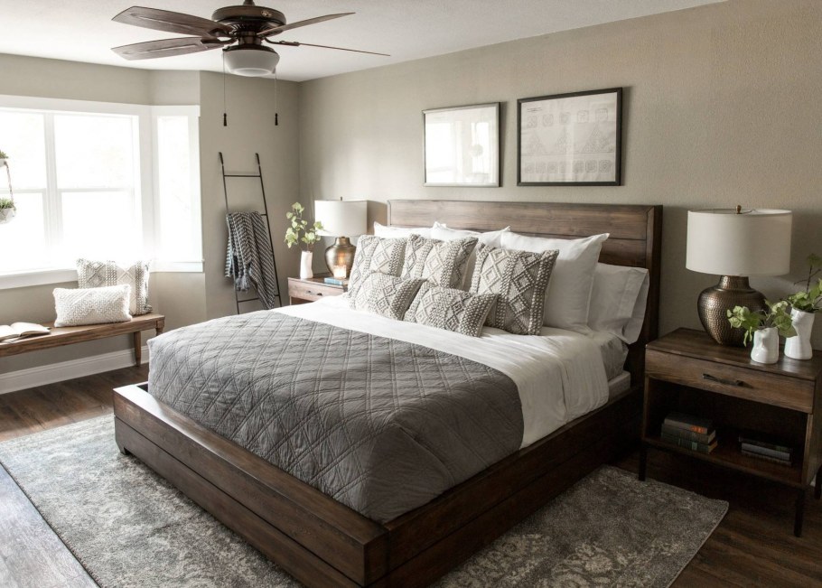 Спальня в серо коричневых тонах