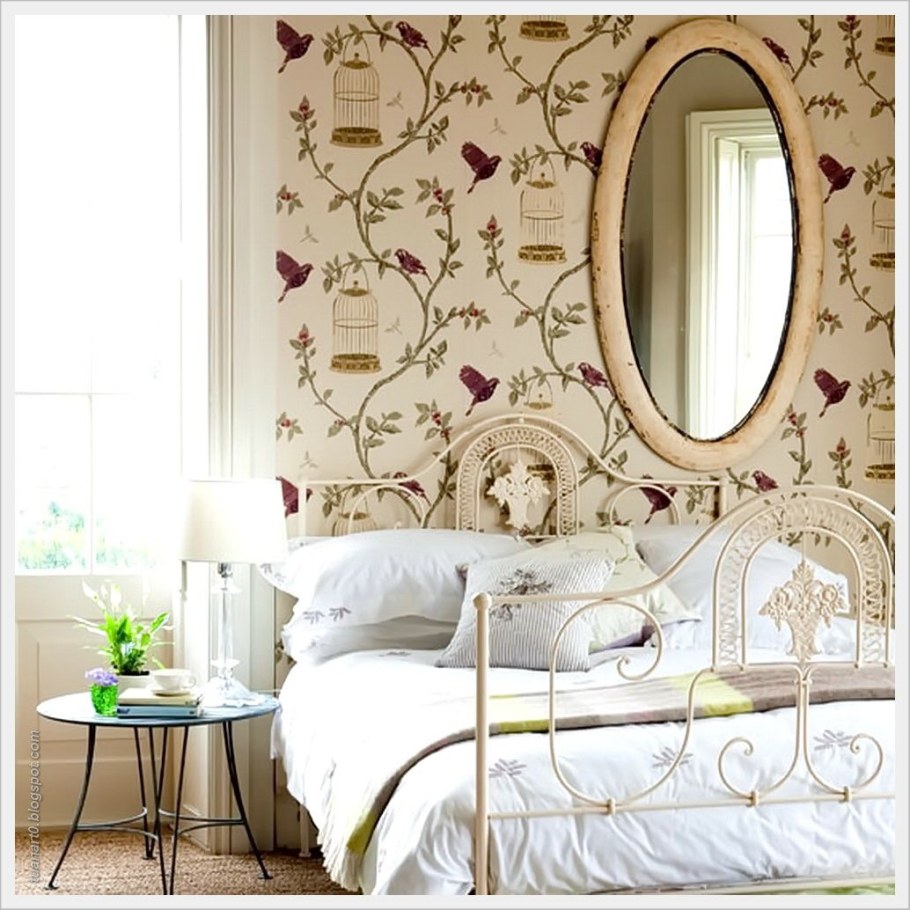 Обои с птицами в спальне