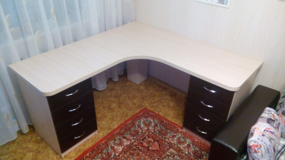 Стол угловой 1400х1400 Эдем