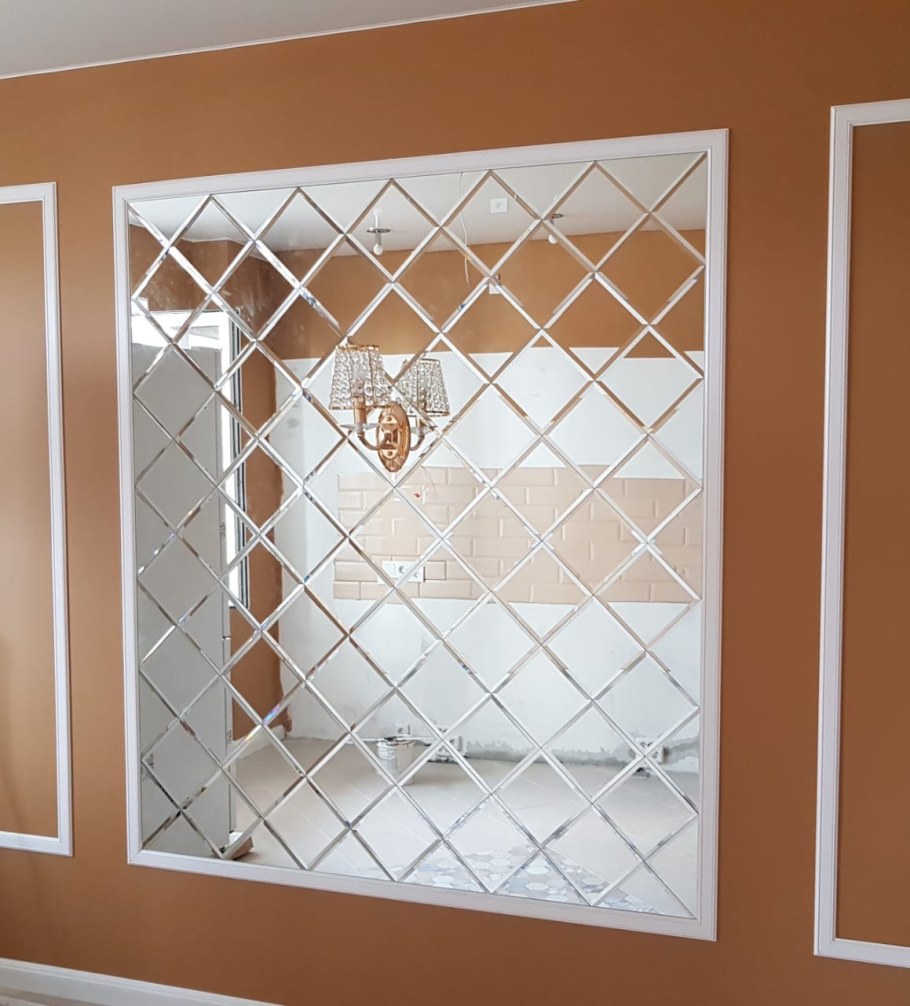 Зеркальная плитка с фацетом в Леруа