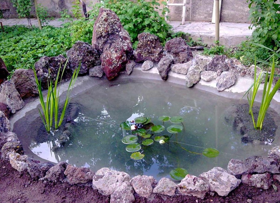 Декоративный бассейн