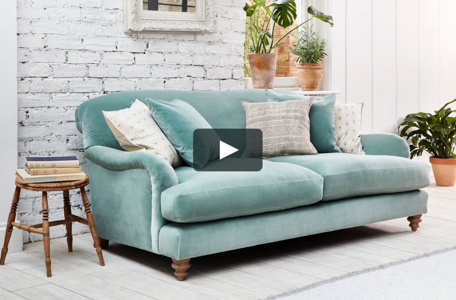 Диван бирюзового цвета
