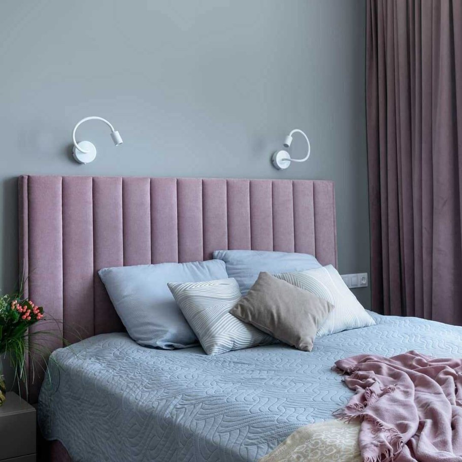 Кровать и шторы одного цвета