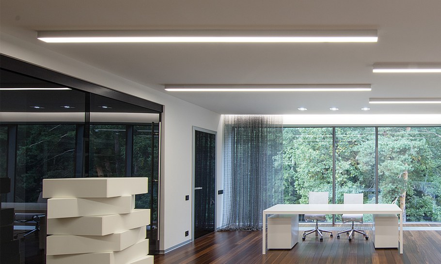 Накладной светодиодный профильный светильник ЦЕНТРСВЕТ