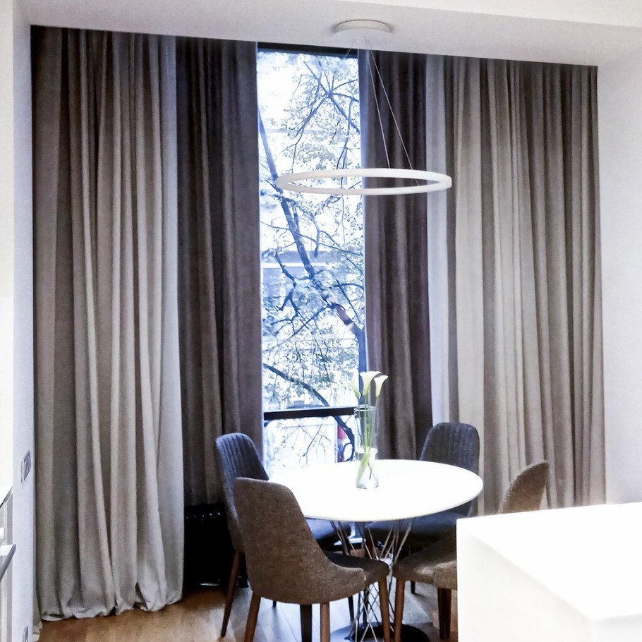 Шторы на панорамные окна на кухню