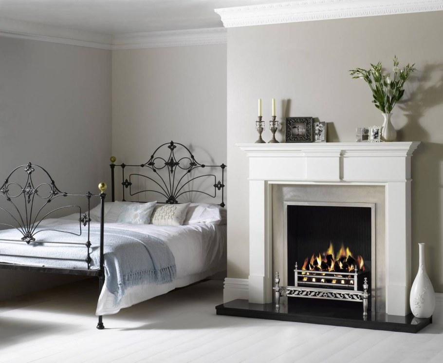 Камин в интерьере квартиры