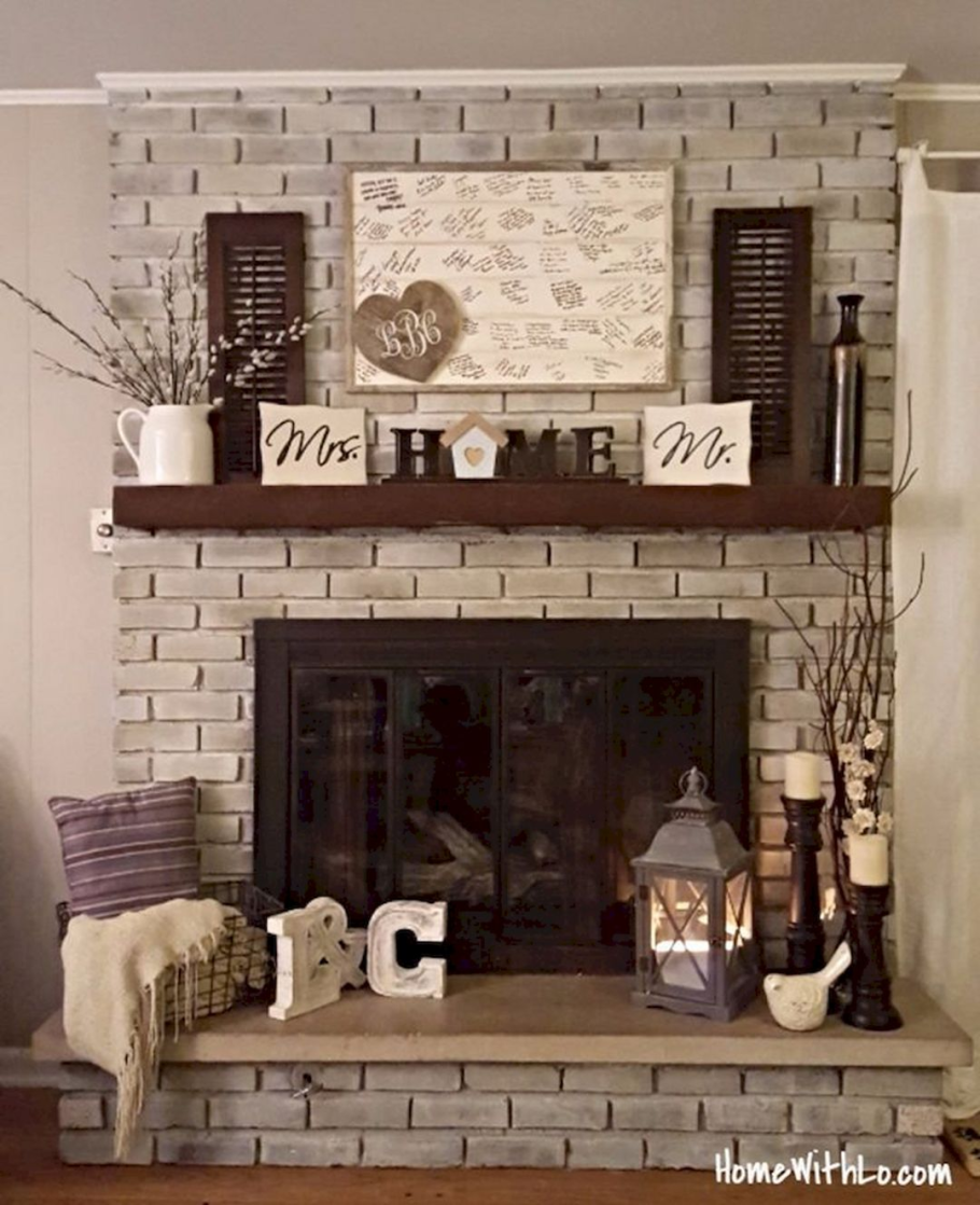 Кирпичный камин в интерьере