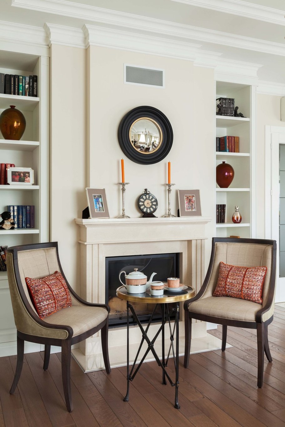 Камины в интерьере гостиной