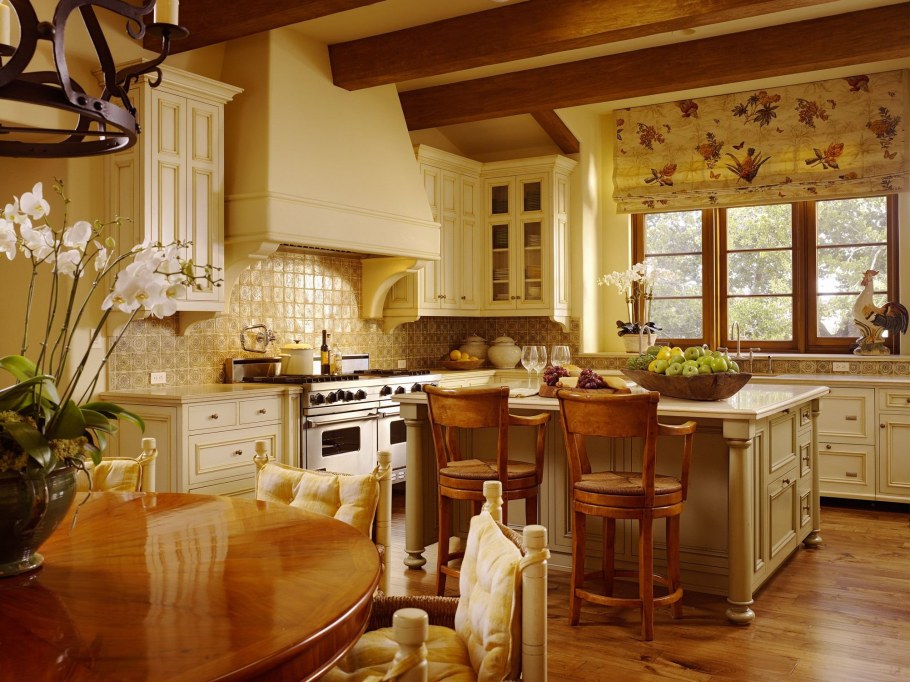 Кухня в колониальном стиле