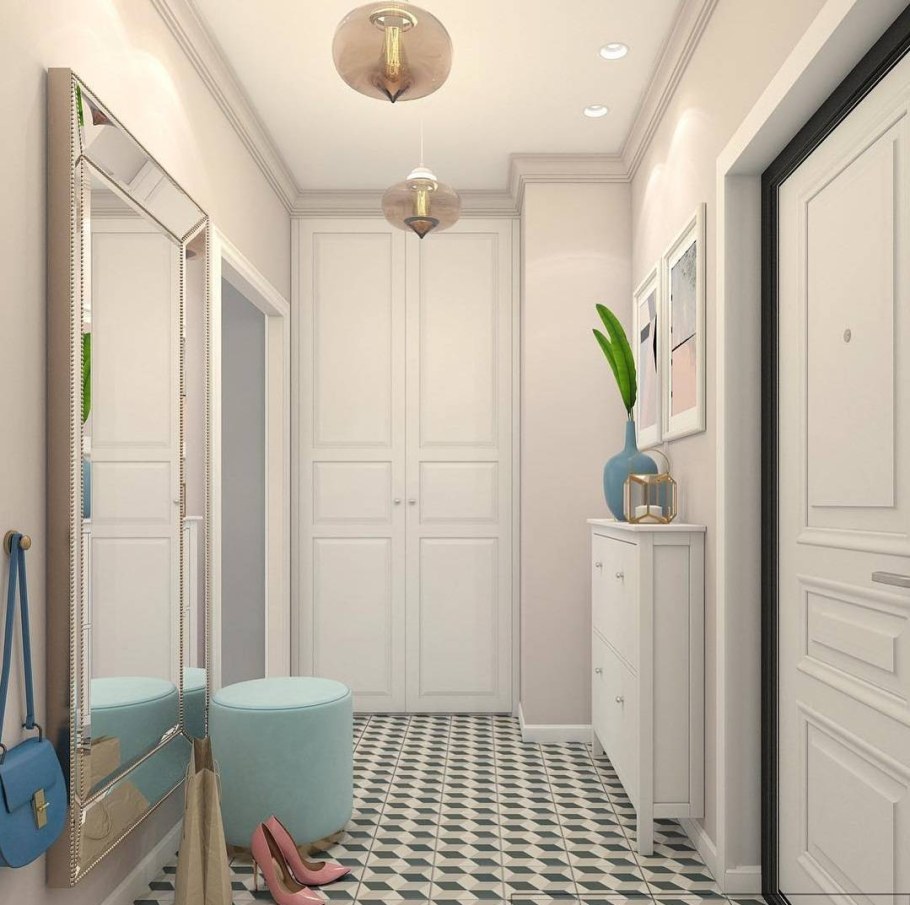 Узкая прихожая