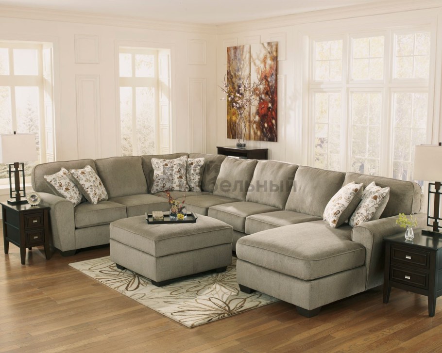 Большой диван в гостиную