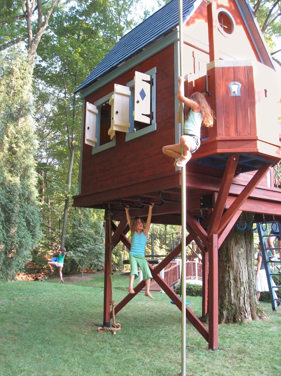 Площадка на дереве для детей