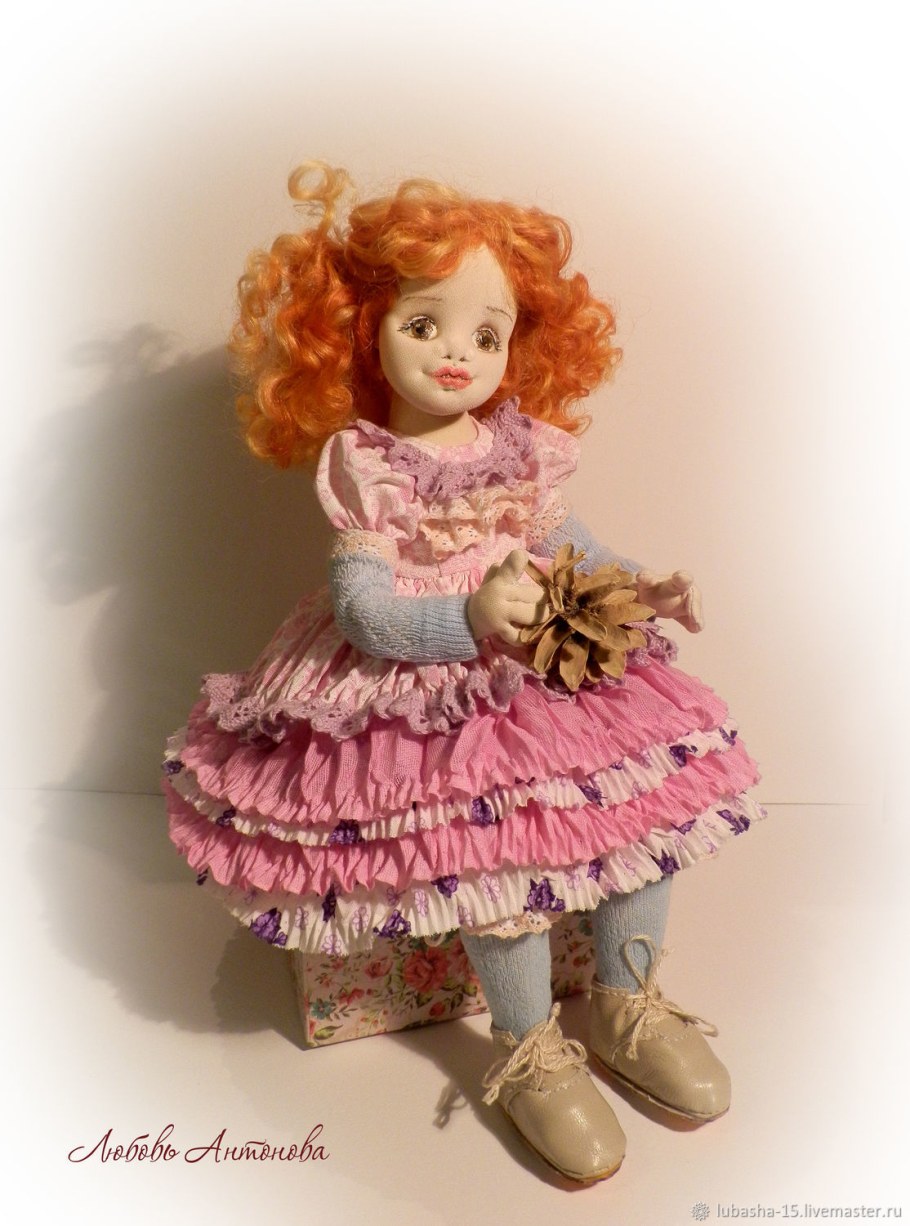 Авторская кукла розовая