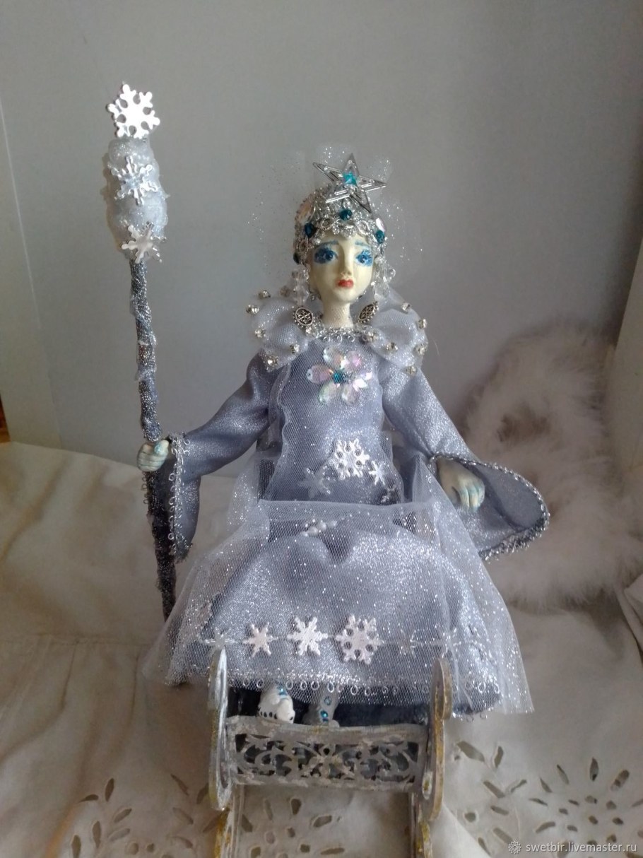 Кукла интерьерная Снежная Королева