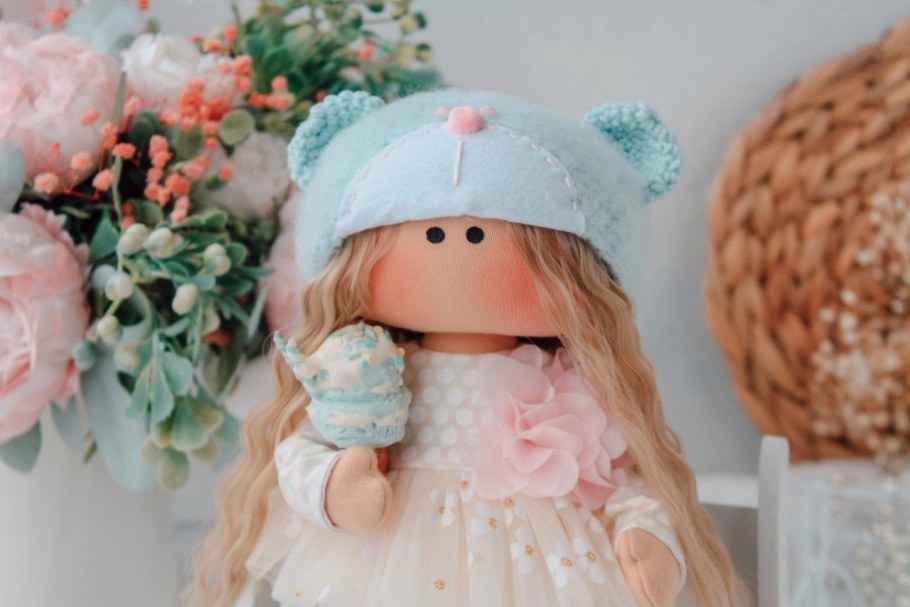 Кукла большеголовка