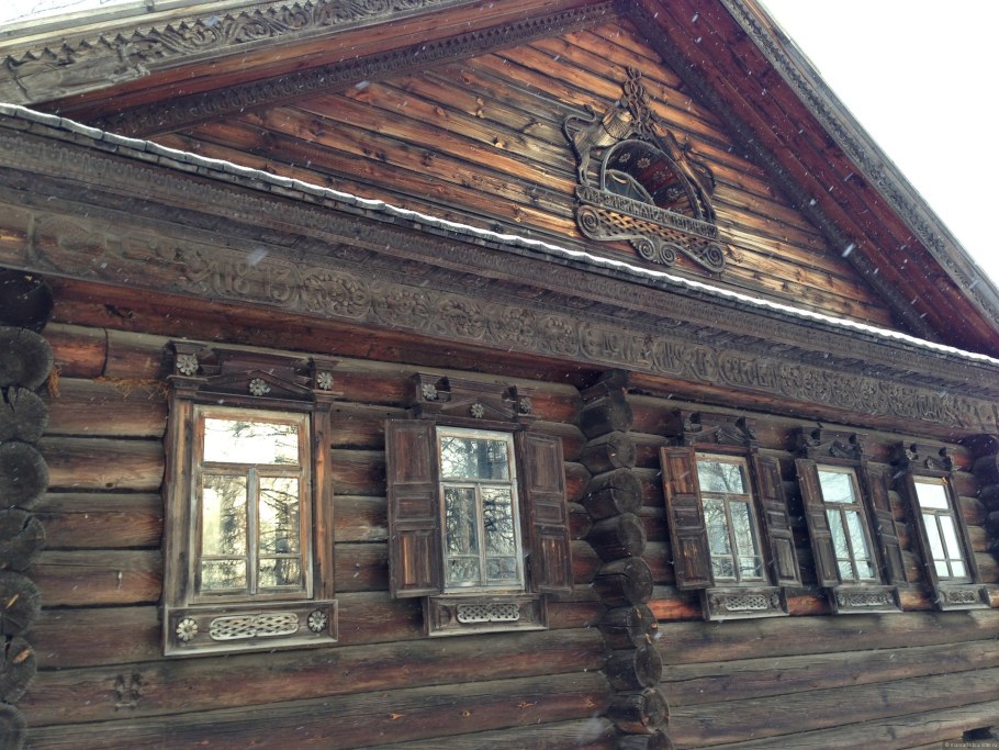 Русская изба пятистенок