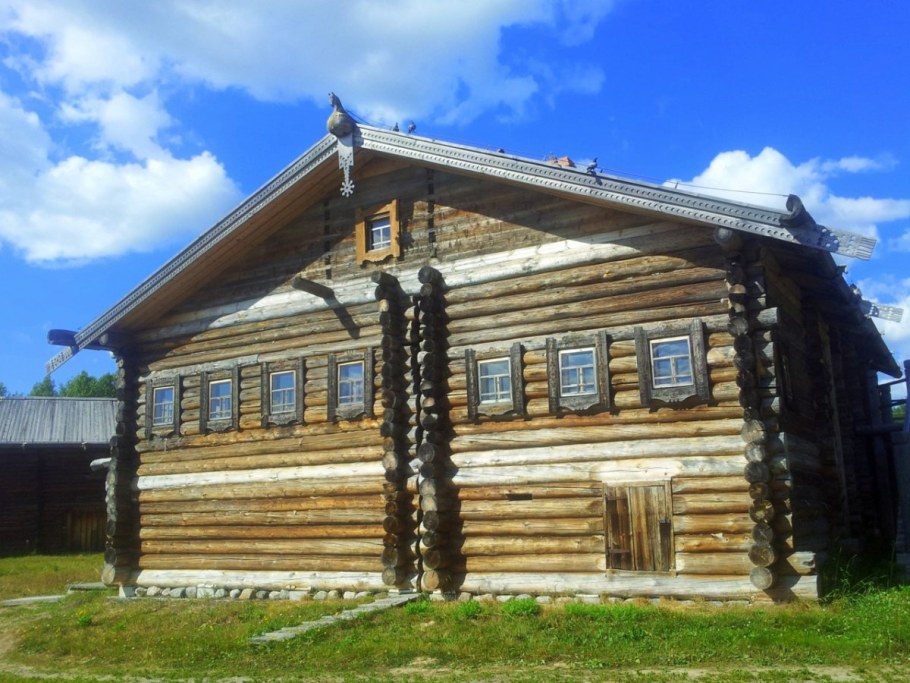 Сибирская изба пятистенок