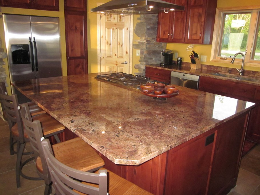 Джупарано бордо гранит