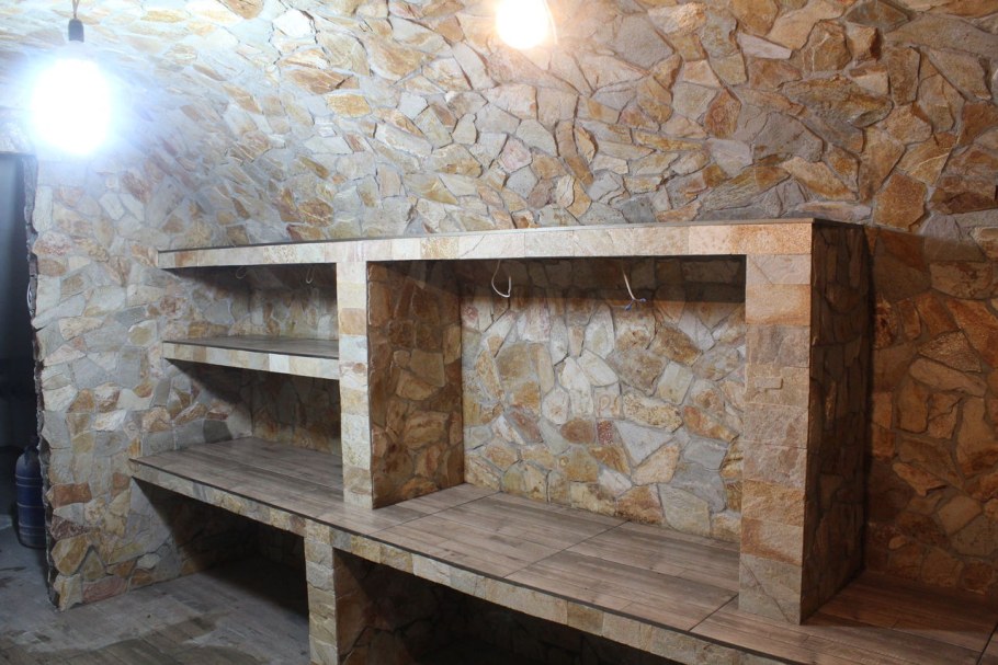 Отделка погреба