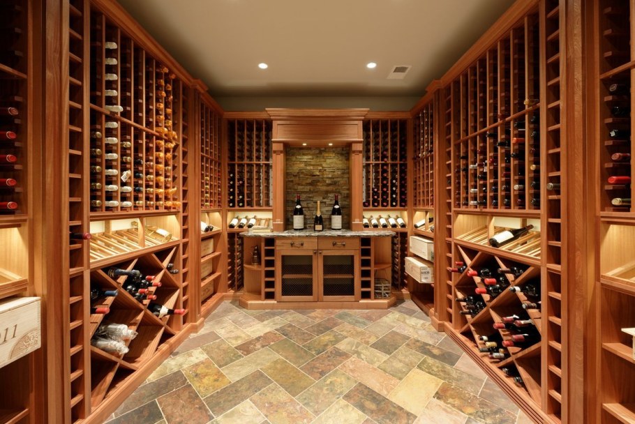 Винный погребок в частном доме