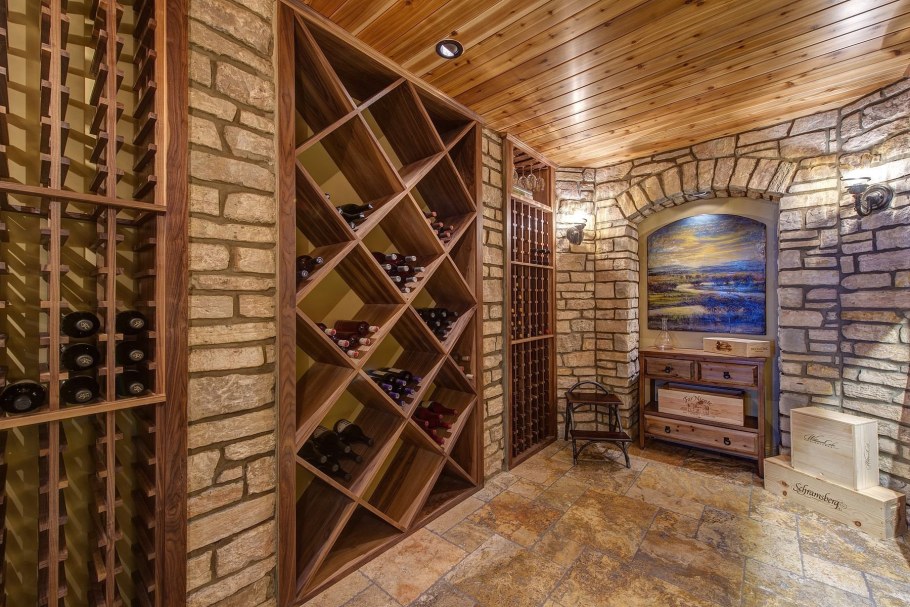 Винный погреб в частном доме