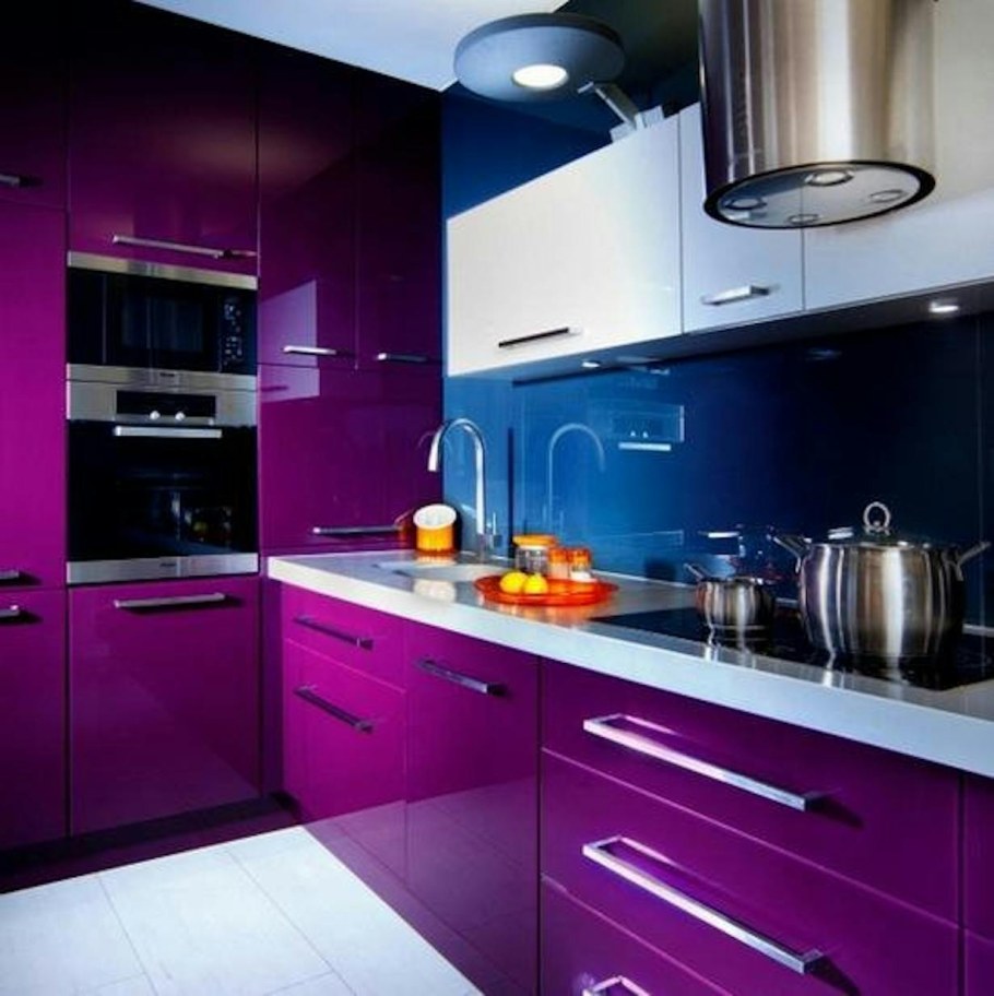 Цветные кухни